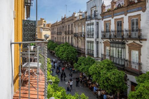 Sevilla a los pies de la Giralda