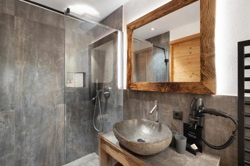 Bilik mandi di Chalet-Suite Panorama