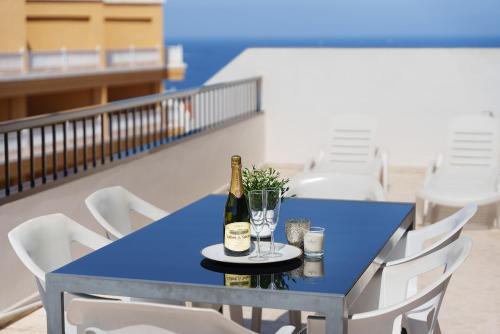 3 bedrooms with views