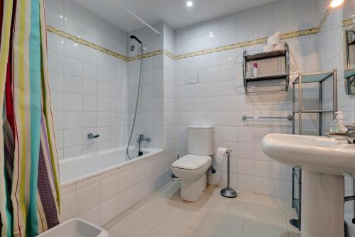 Luxury 2 Bed Apt Freeview Tv Wi
