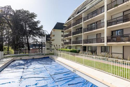 Swimmingpoolen hos eller tæt på Trouville Escapade