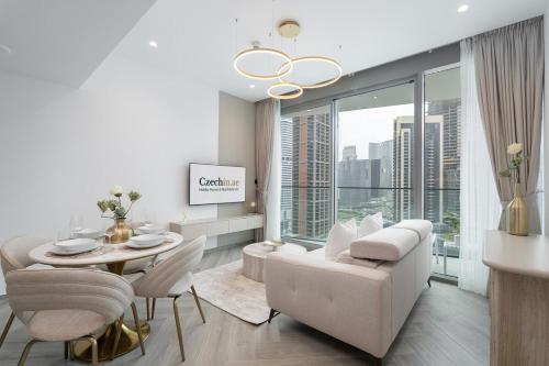 Luxury Canal-View Living, Peninsula 3 Dubai