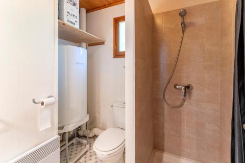 Gite Sariette tesisinde bir banyo