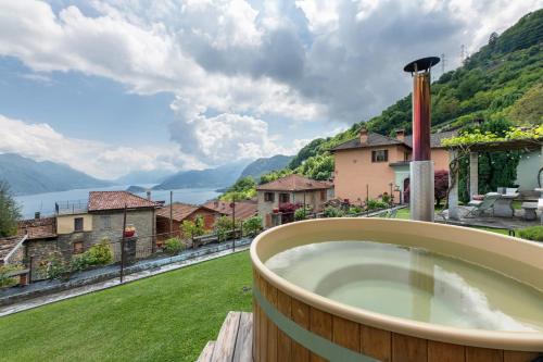 Gallery image of Casa Venanzio e Martino - Como Lake in Plesio
