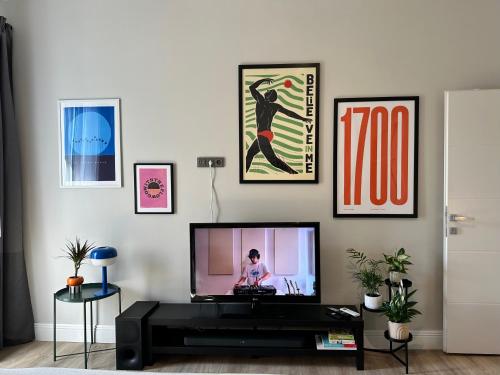 VibeHaus 2bdr apartment close to the Beach and City Centre -NEW-