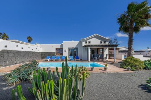 Villa Tania