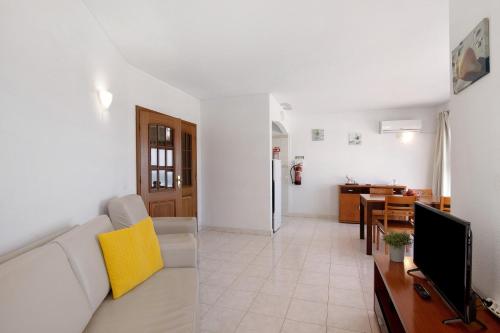 Camões 4E- Vista Mar, com piscina