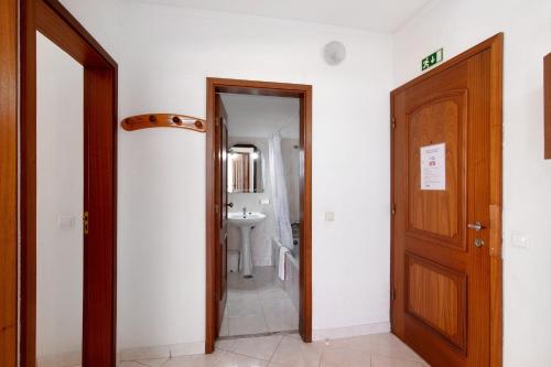Camões 4E- Vista Mar, com piscina