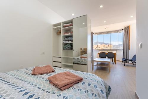 Seaview 1 bedroom modern apartment