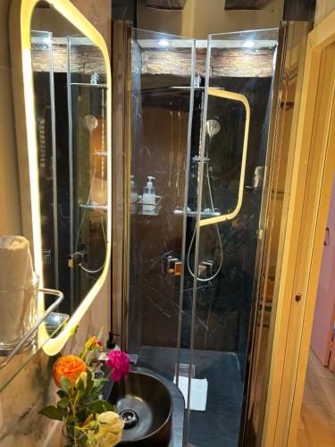Heart of Saint-Germain Cozy 2BR for 5 Aldaro