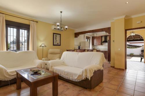 Villa Fuentes Sólo Familias