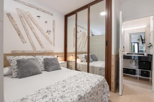 Vista Blanca Room 1