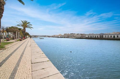 Tavira Light and Cozy