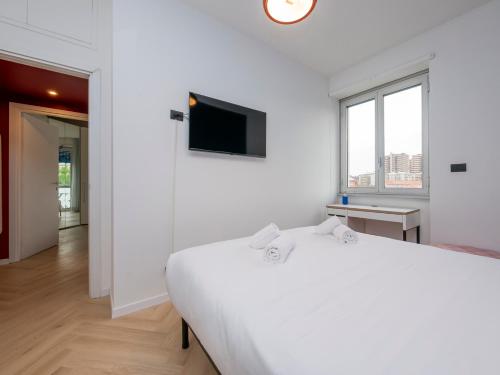 I-Host - Spacious 3BR Apt - Balcony - Sleeps 7