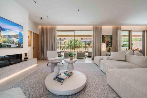 Gotmar Beach Is A Modern