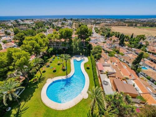 Puerto Banus - Tower Pool Apartment