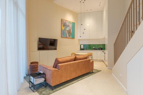 Duplex - ManMar Residences