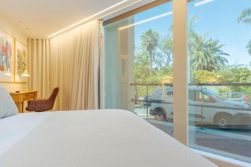 Duplex - ManMar Residences