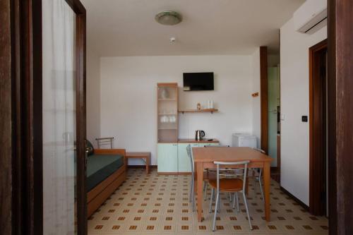 APT Garda Lake Sirmione con Piscina - FREE PARKING