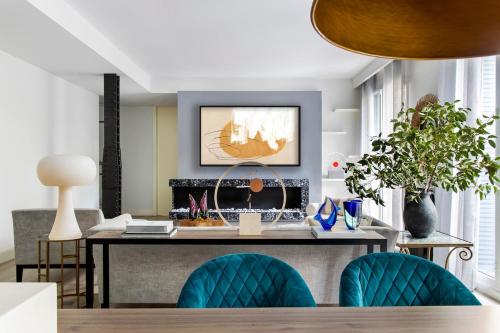 Luxury and Design in front of Parque del Retiro