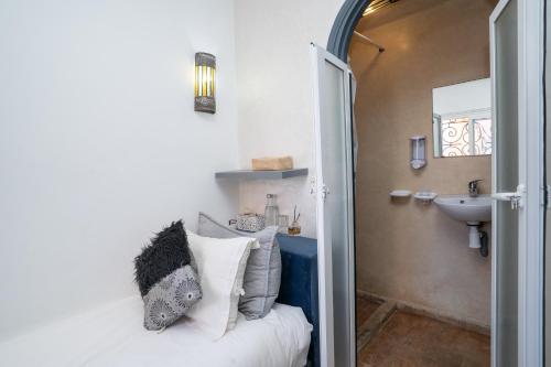 O baie la Tweets Hotel