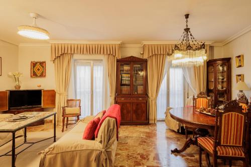 Amplio Apartamento Plaza Nueva