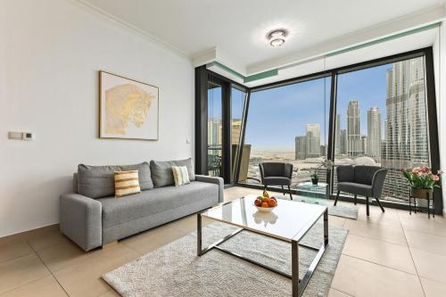 FIRST CLASS 1BR Burj Khalifa & Fountain Views