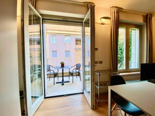 Luxury 2bed-2bath in top location