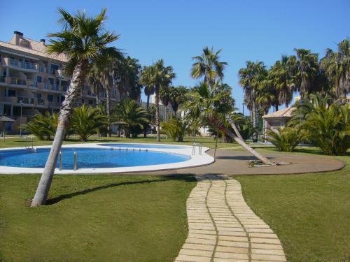 Apartamento a 150m playa de les Bovetes estancias temporales de más de 10 días