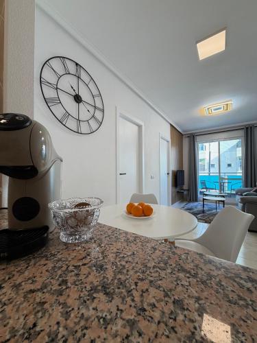 Del Cura Apartments with Balcony & Pool