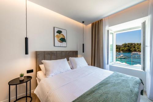 La Porta Cavtat, seaview in the center
