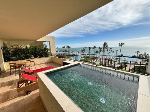 Hotel Punta Bermeja Premium — Sea view