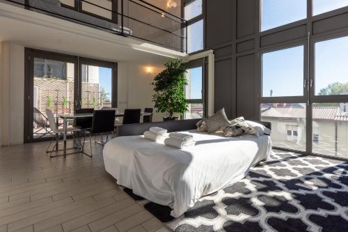 I-Host Apartment - Quintiliano 7