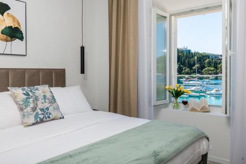 La Porta Cavtat, seaview in the center
