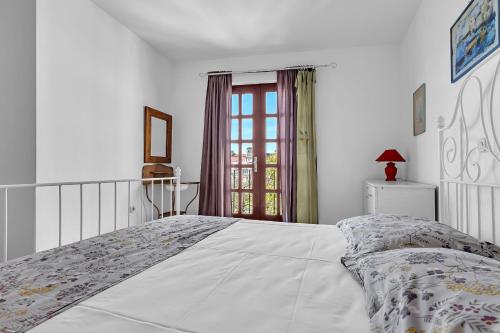 Authentic Hideaway by Riva with Free Parking