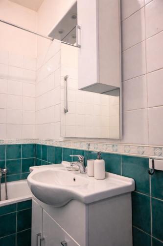 Panoramic Loft near Colosseum and Termini Station - Parking included