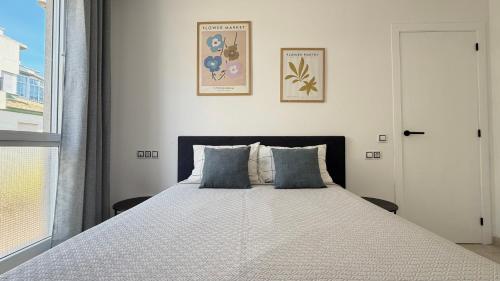Del Cura Apartments with Balcony & Pool
