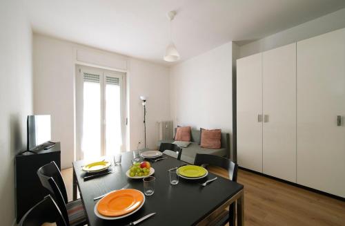 M4 Tolstoj Modern three-room apartment 50 meters from the metro