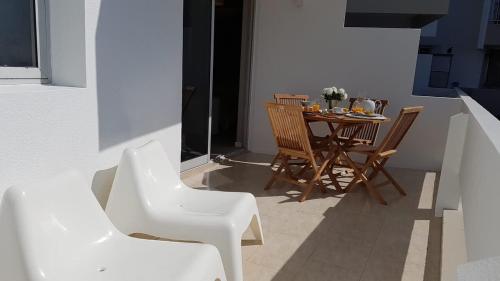 SeaShell Romantic Studio - Ocean View Balcony