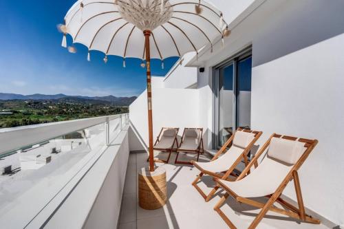 Stylish apt with sea view - pool and terrace