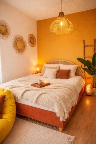 Studio rénové climatisé tout confort - Lit Queen size - emplacement idéal près des plages