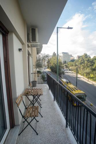 Elegant 2BR Residence - Walk to Acropolis & Plaka