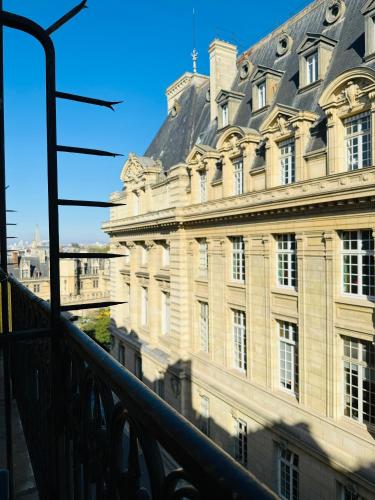 Cosy Studio with balcony Paris Center - Sorbonne - Pantheon - Notre-Dame