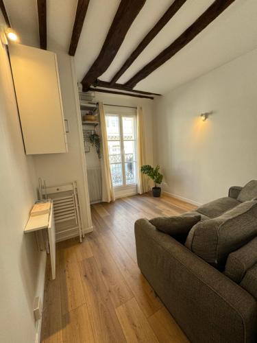 Cosy Studio with balcony Paris Center - Sorbonne - Pantheon - Notre-Dame