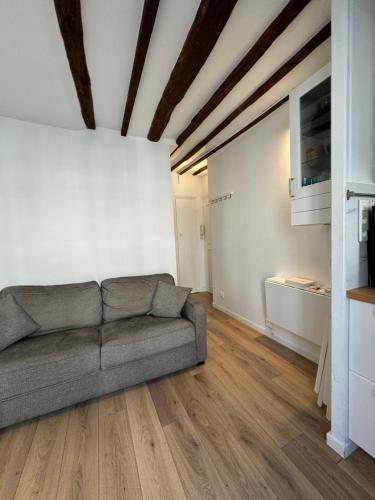 Cosy Studio with balcony Paris Center - Sorbonne - Pantheon - Notre-Dame