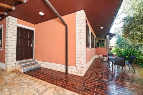 Apartment MARE ZAMBRATIJA