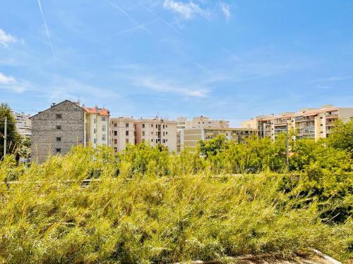 New 2-room, Comfort, 2 min beach, Air conditioning, Wifi, Terrace