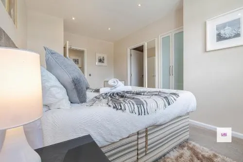 Brighton central stylish stays. Walk to the beach. photo 5