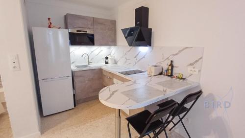 Spacious studio 4 minutes walk from the Beaches