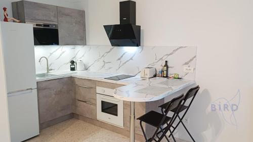 Spacious studio 4 minutes walk from the Beaches